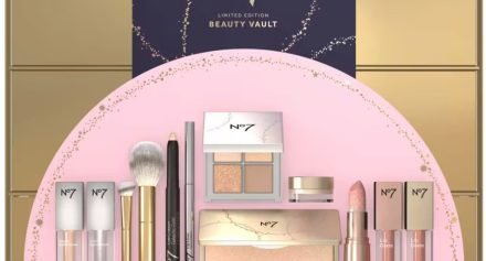 Boots x No7 Christmas Beauty Vault 2022