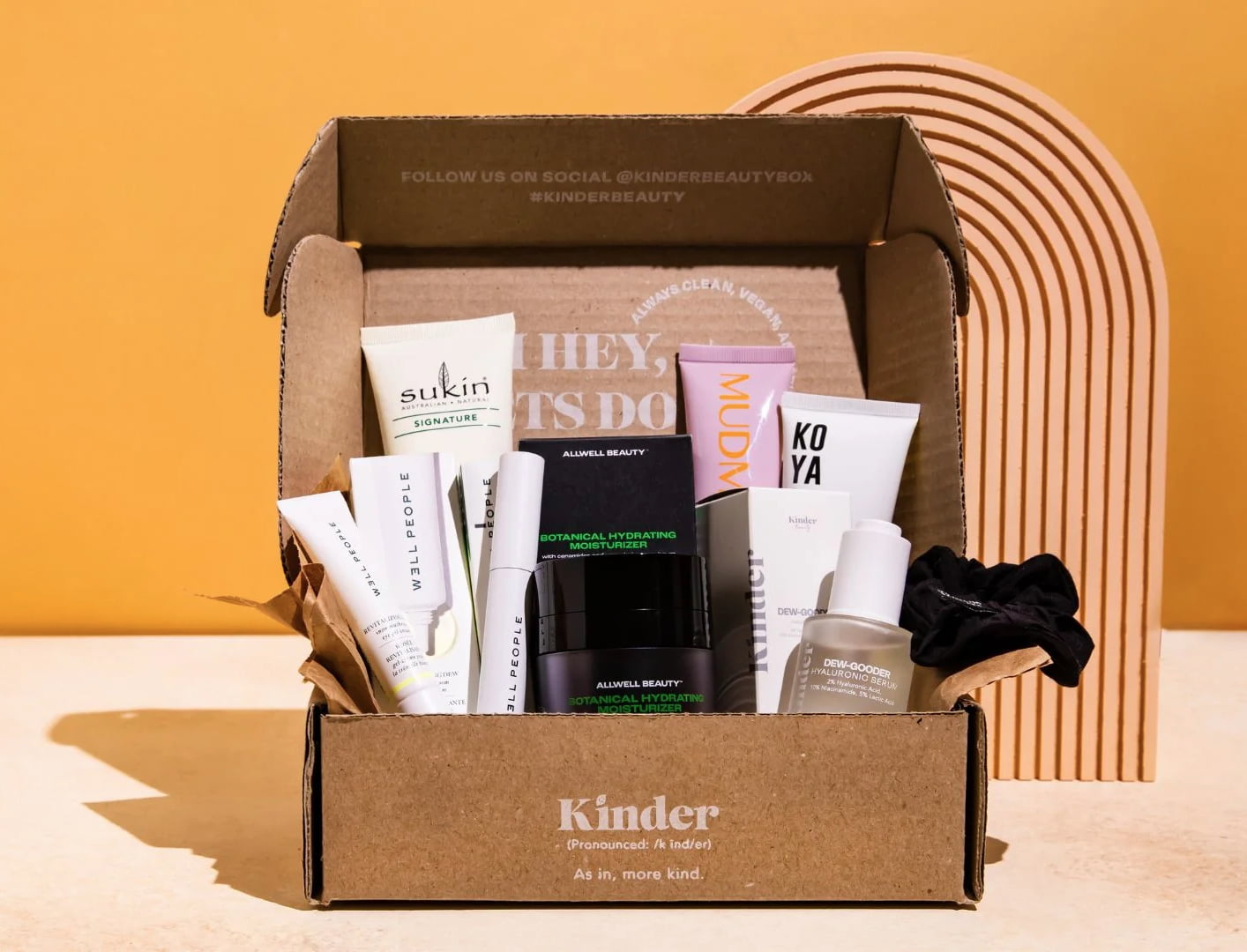 Kinder Beauty Boxe June 2023 Kinder Beauty Boxe June 2023