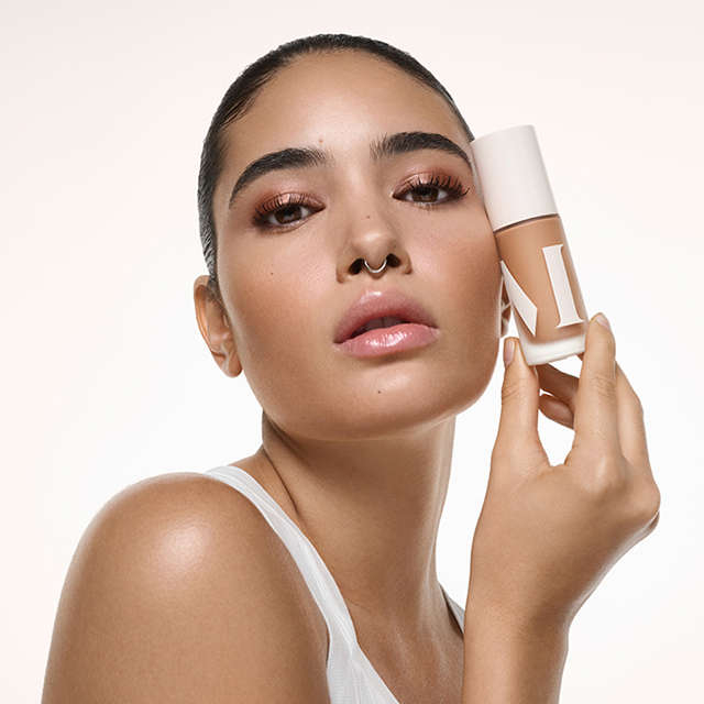 Morphe Lightform Extended Hydration Foundation