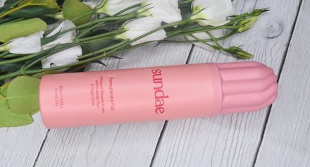 SUNDAE Pomegranate Fizz Foaming Body Wash