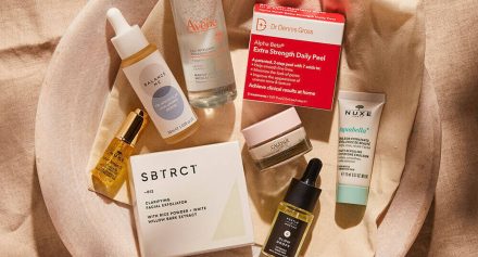 Free Bath & Unwind Love your Skin Set 2023