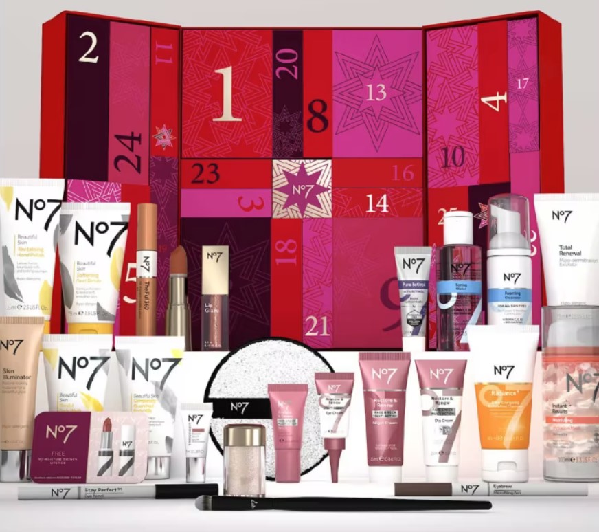 No7 Restore & Renew 25 Days of Beauty Advent Calendar No7 Restore & Renew 25 Days of Beauty Advent Calendar