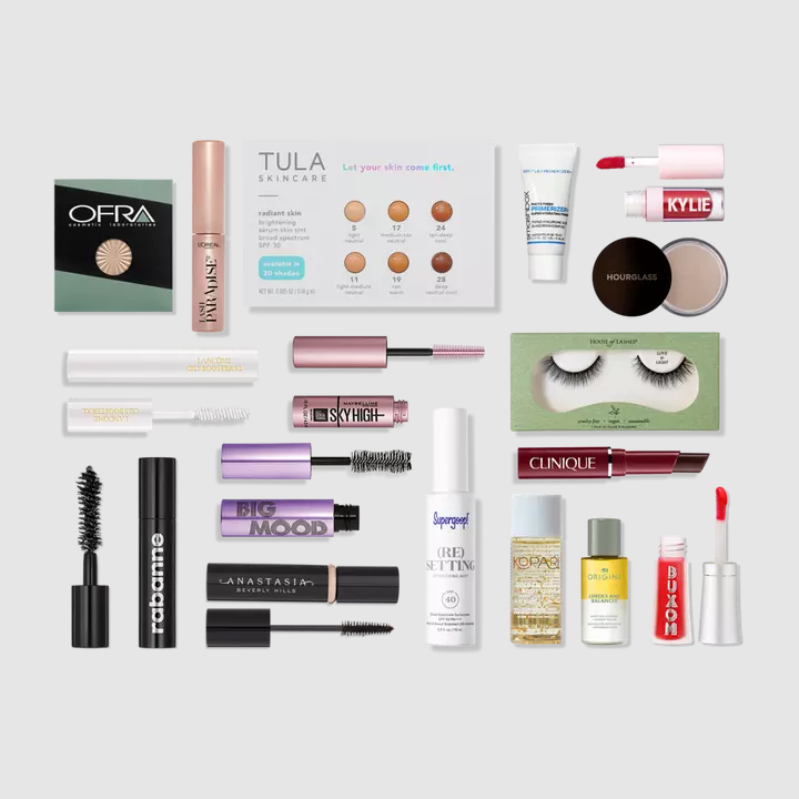 Ulta Beauty JUICY 17 Piece Makeup Gift 2023