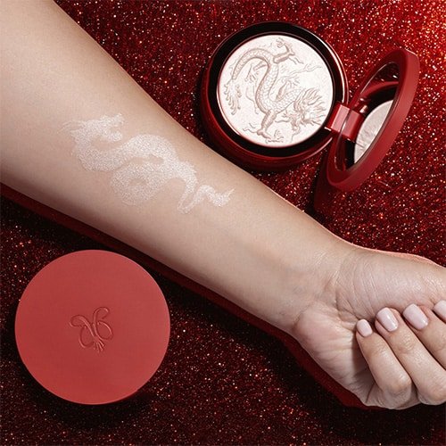 Anastasia Beverly Hills Lunar New Year Highlighter Anastasia Beverly Hills Lunar New Year Highlighter
