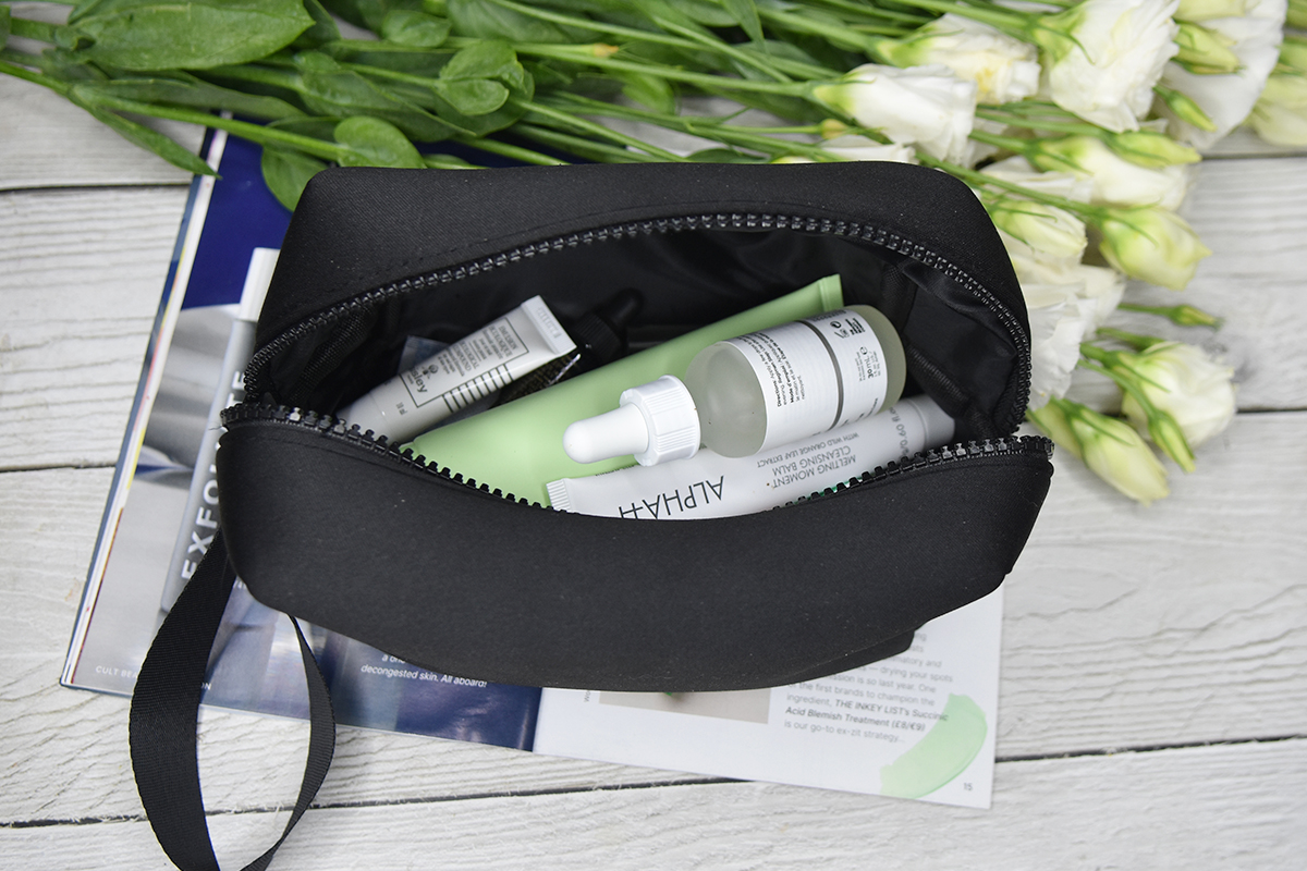 Cult Beauty Black Pouch