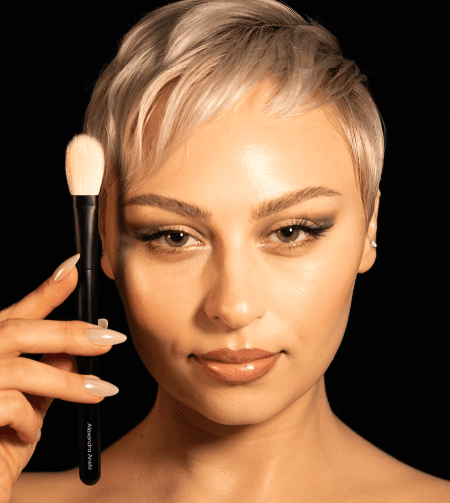 Alexandra Anele brush AA01