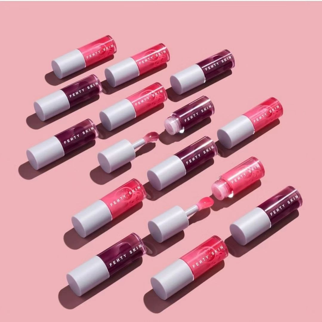Fenty Treatz Hydrating + Strengthening Lip Oil in Black Cherry and Dragon Fruit