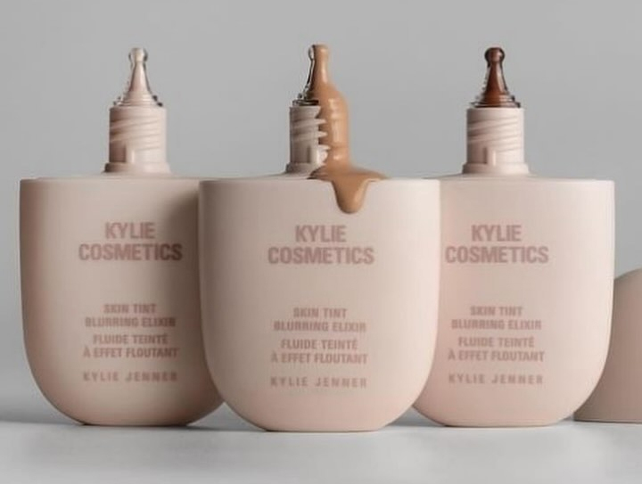 Kylie Cosmetics Skin Tint Blurring Elixir