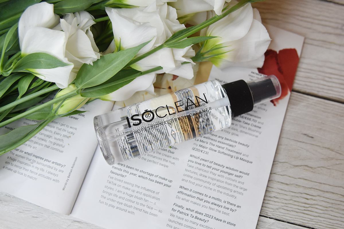 ISOCLEAN Makeup Brush Cleaner 