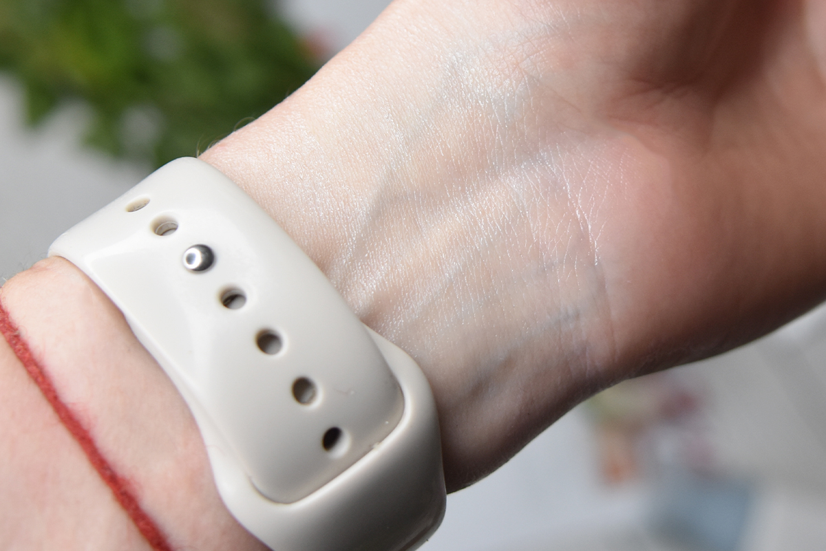 SKIN1004 Madagascar Centella Hyalu-Cica Water-Fit Sun Serum