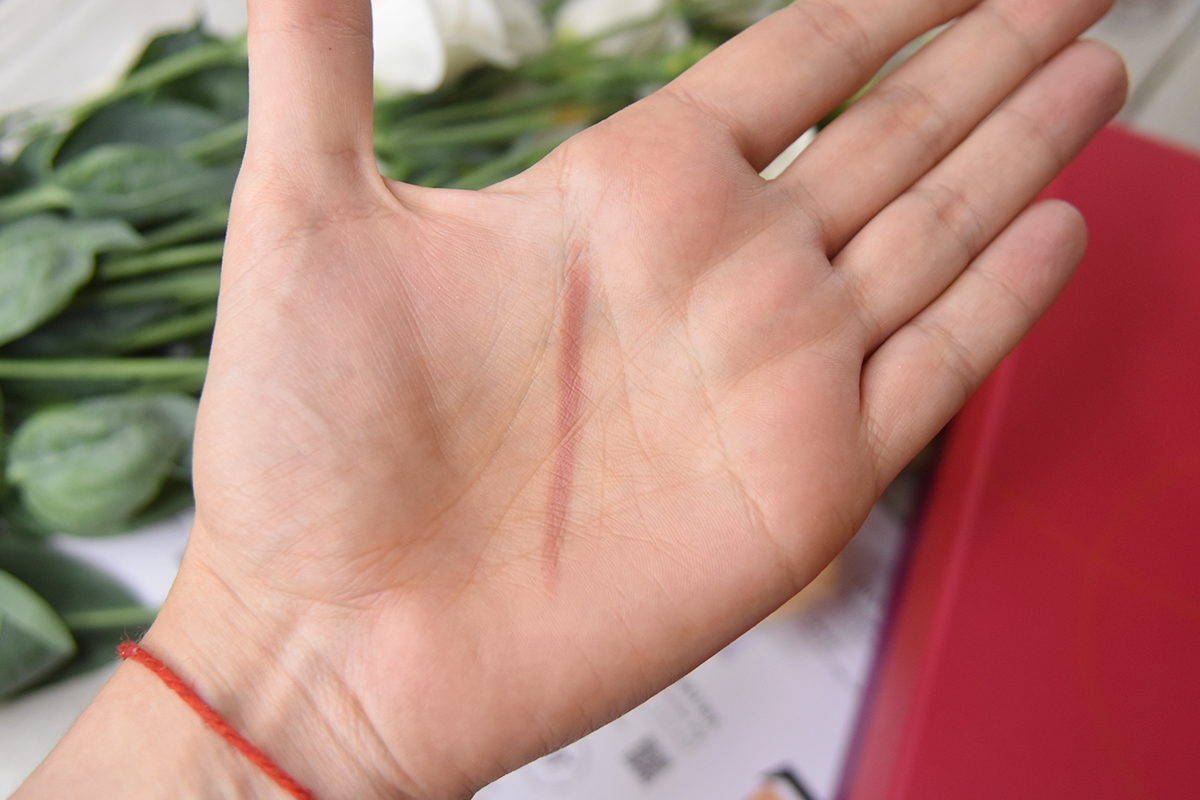 Delilah Lip Liner with in-built Sharpener