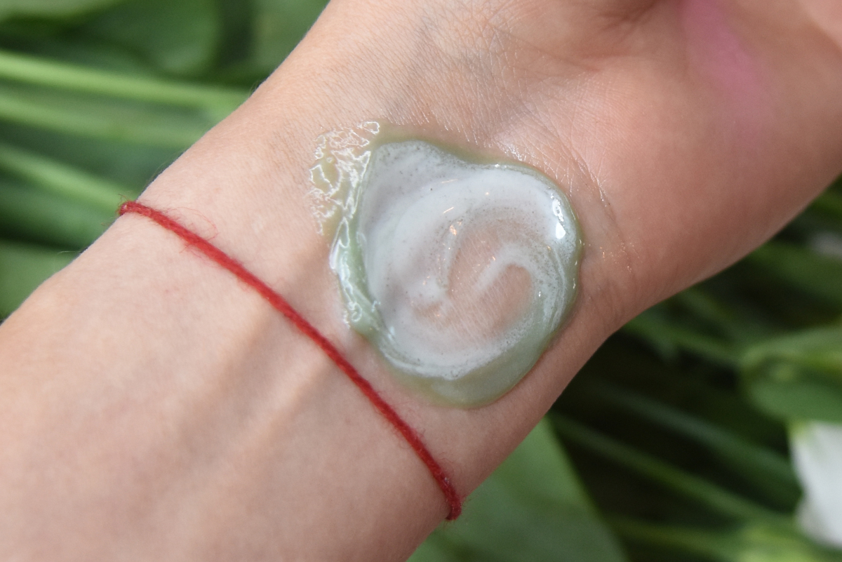 Alpha-H Melting Moment Cleansing Balm Flannel Flower review Alpha-H Melting Moment Cleansing Balm Flannel Flower review