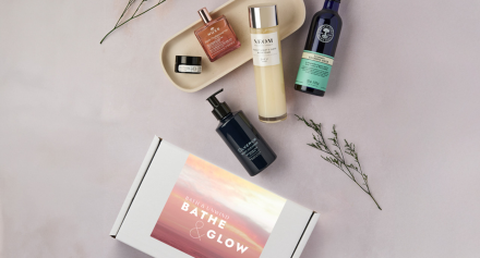 Bath & Unwind Bathe & Glow Box 2024