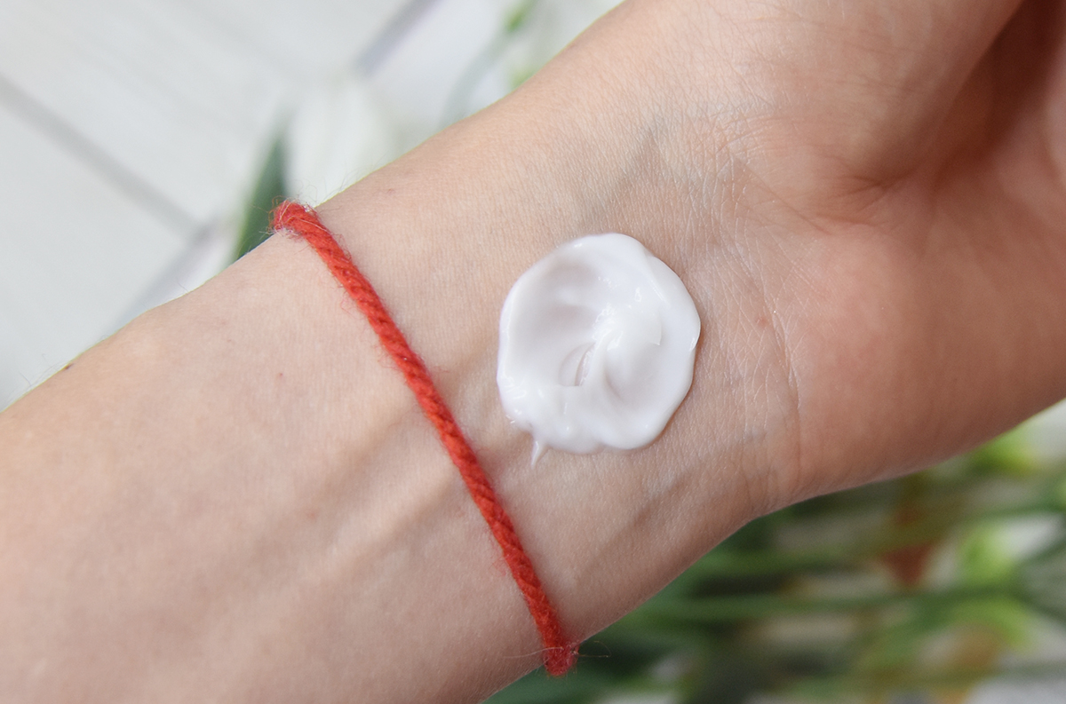 Elizabeth Arden Eight Hour Cream Hydrating Body Lotion Review