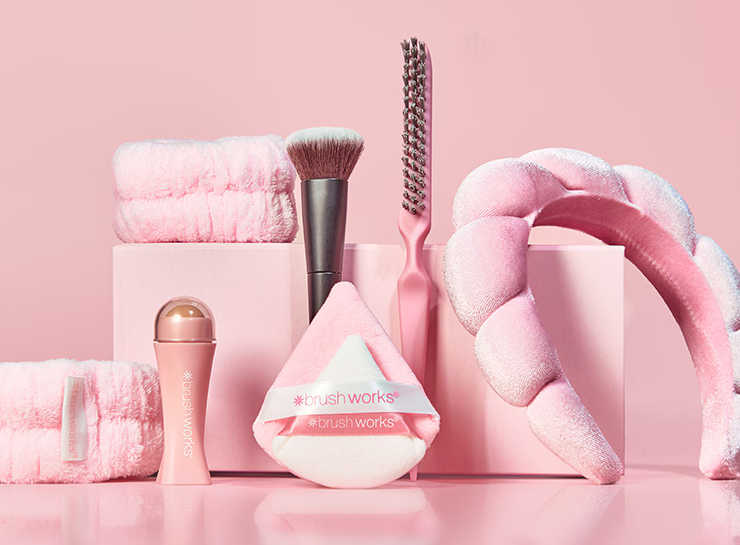 PrettyLittleThing x Brushworks Beauty Box 2024