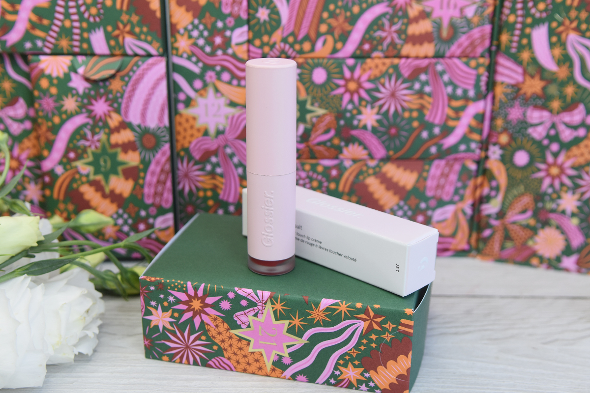 Glossier G Suit Soft Touch Matte Liquid Lip Crème in Jet