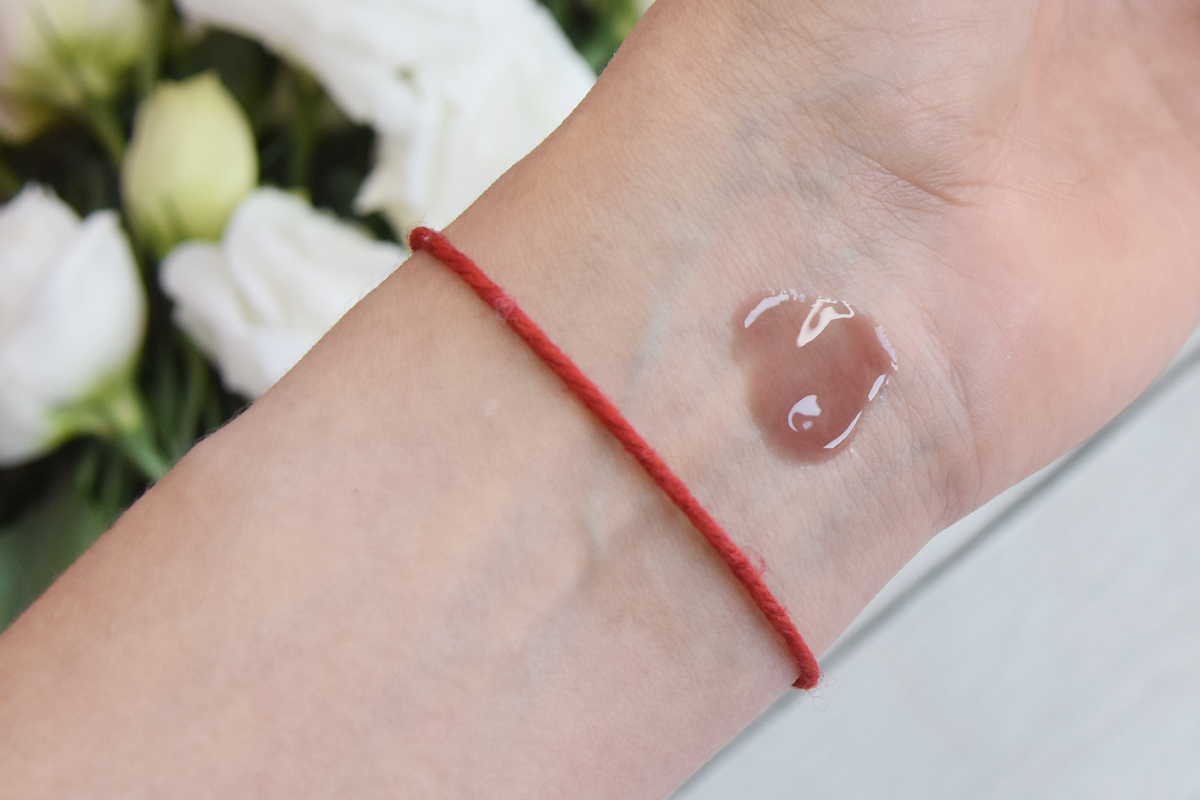 Summer Fridays Lip Butter Balm in Brown Sugar