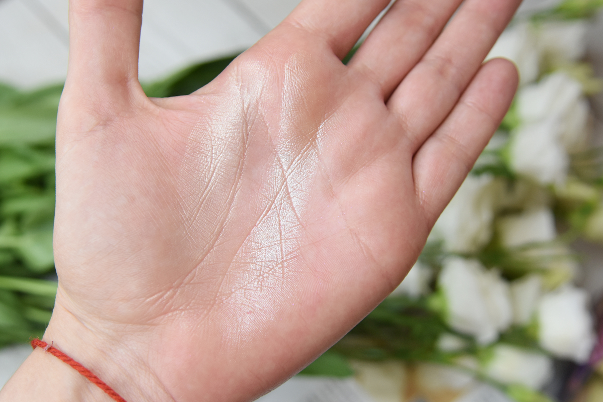 Fenty Beauty Killawatt Freestyle Highlighter in Lightning Dust/Fire Crystal