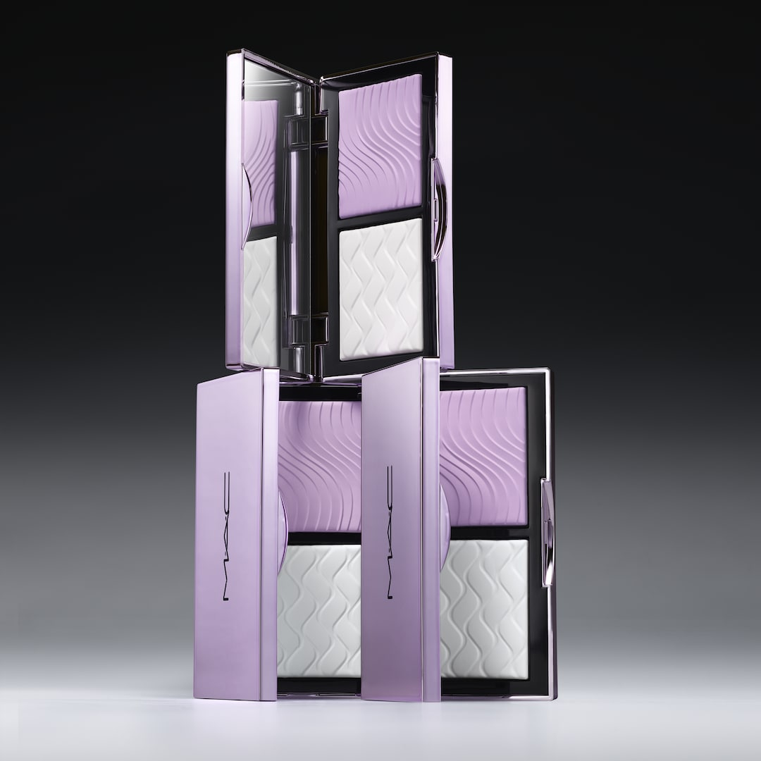 MAC Pro Set + Blur Pressed Powder Duo MAC Pro Set + Blur Pressed Powder Duo