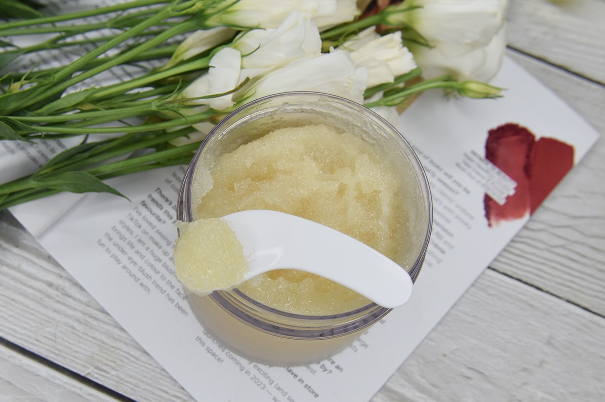 OUAI Scalp Body Scrub OUAI Scalp Body Scrub