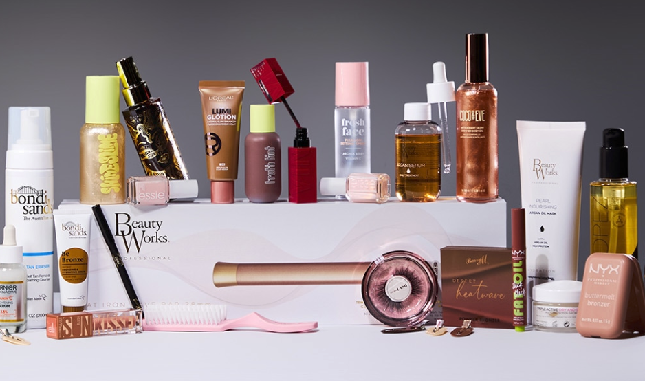 Black Friday at PrettyLittleThing: Up to 50% off sitewide