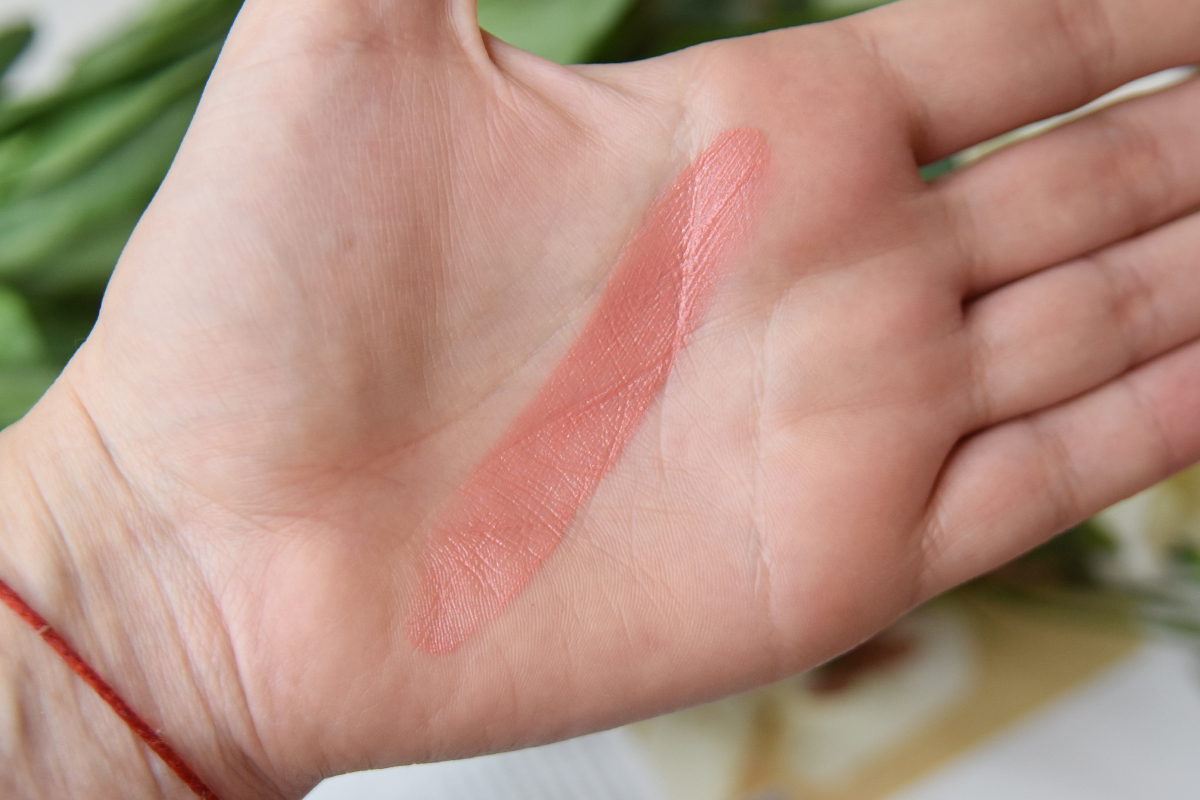 Makeup Revolution Superdewy Liquid Blush in Flushing For You 