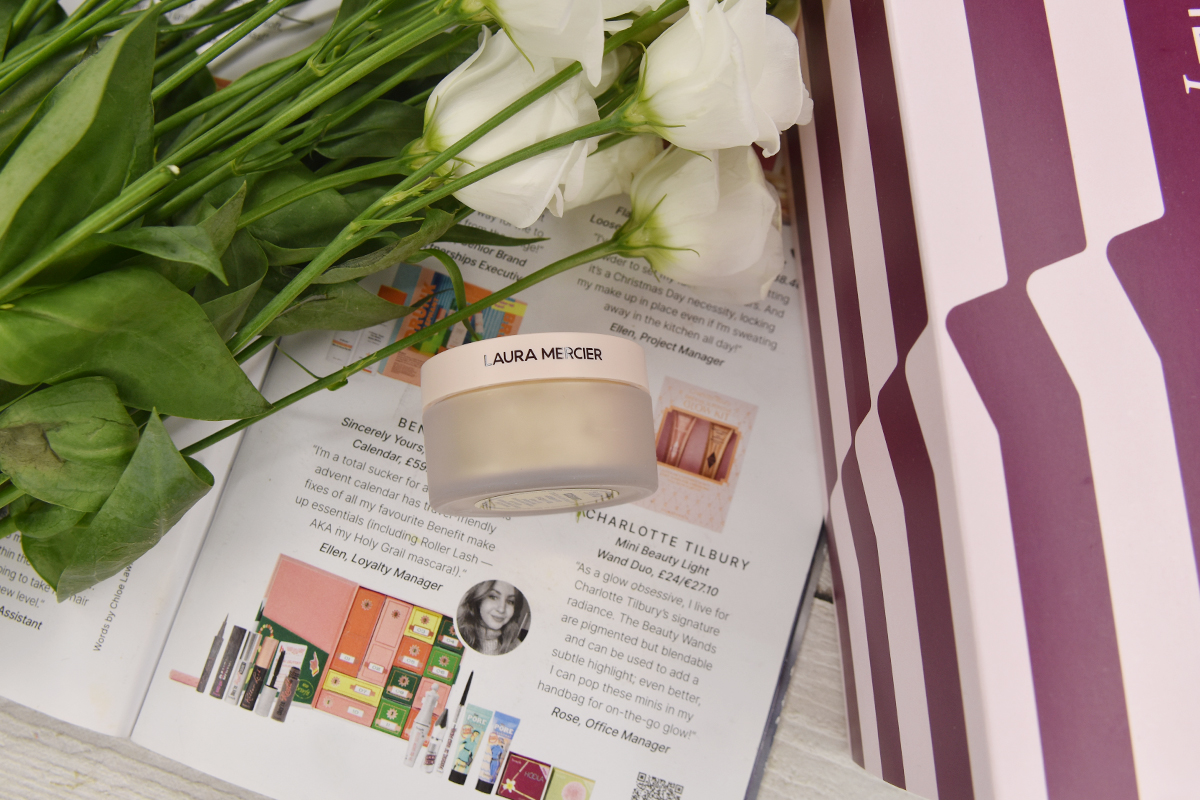 Laura Mercier Mini Translucent Loose Setting Powder Ultra Blur in Translucent Laura Mercier Mini Translucent Loose Setting Powder Ultra Blur in Translucent