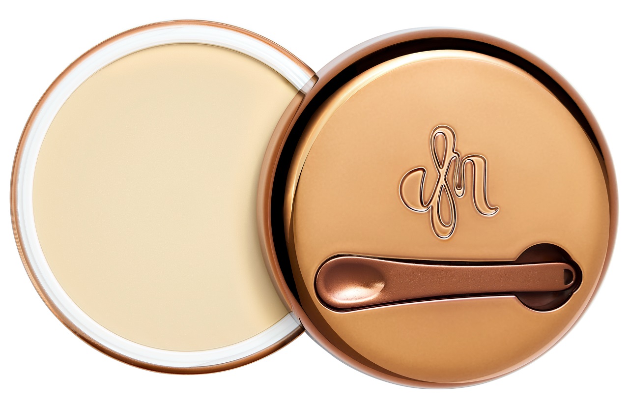 Danessa Myricks Beauty Yummy Skin Blurring Balm Powder in Universal Radiant Danessa Myricks Beauty Yummy Skin Blurring Balm Powder in Universal Radiant