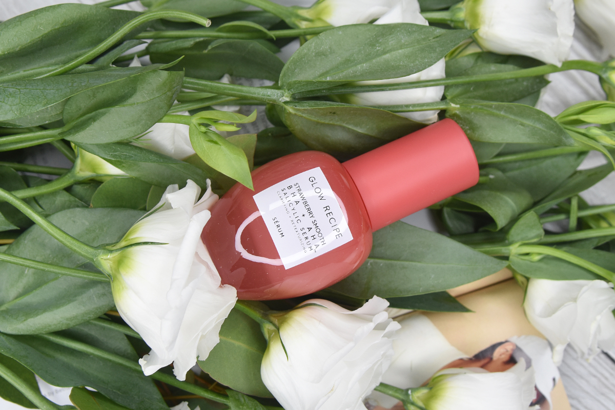 Glow Recipe Strawberry Smooth BHA AHA Salicylic Acid Serum Review Glow Recipe Strawberry Smooth BHA AHA Salicylic Acid Serum Review