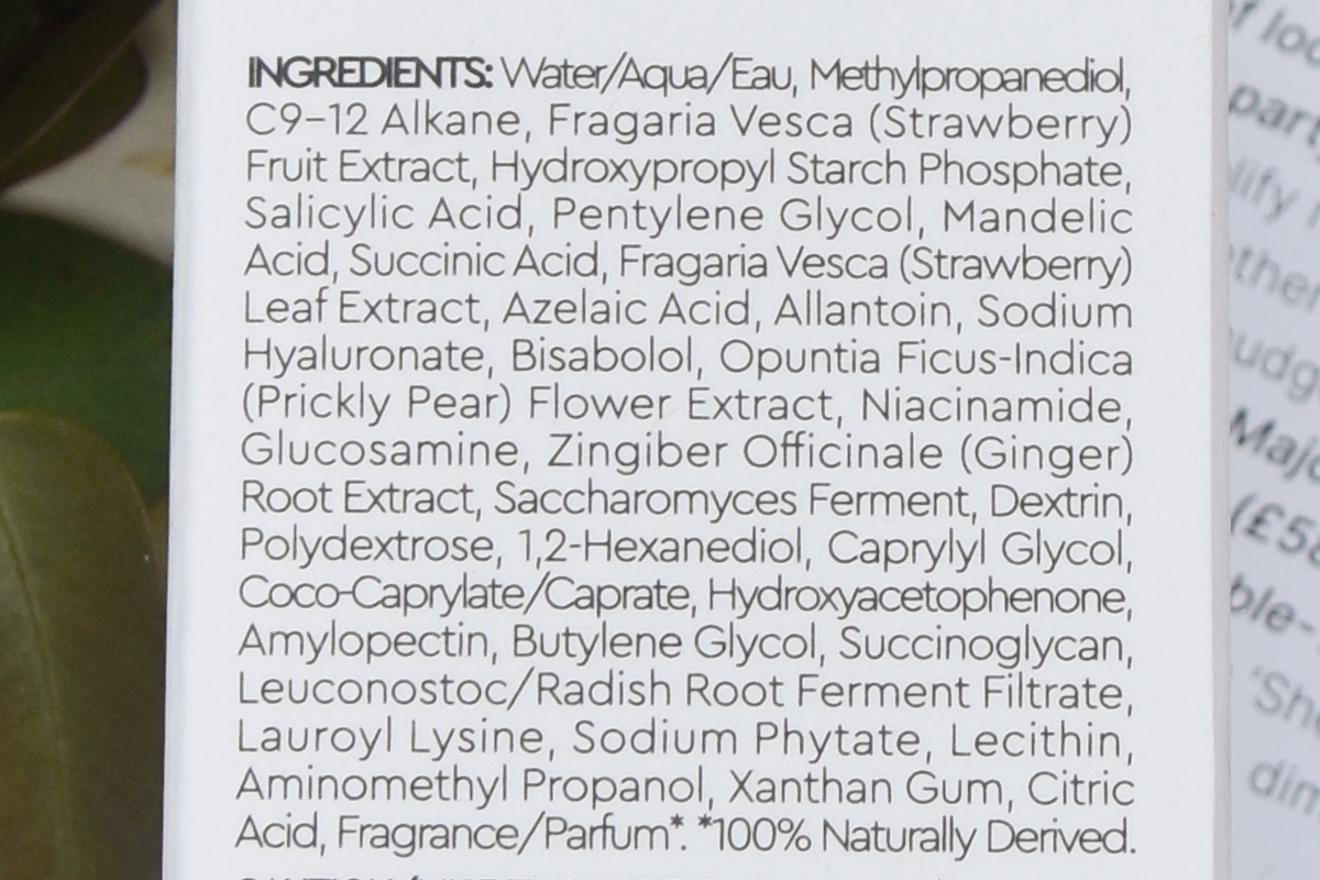 Glow Recipe Strawberry Smooth BHA+AHA Salicylic Serum Glow Recipe Strawberry Smooth BHA+AHA Salicylic Serum