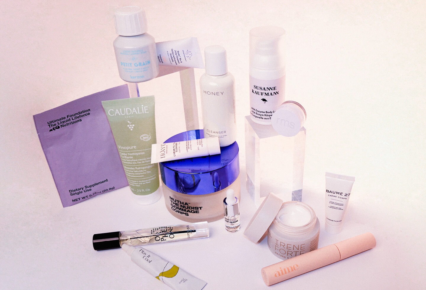 Niche Beauty Clean Box 2025 Niche Beauty Clean Box 2025