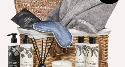 Cowshed The Relax & Unwind Hamper 2025