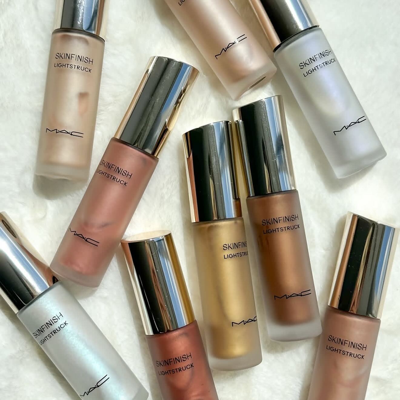 MAC Cosmetics Skinfinish Lightstruck Liquid Highlighter MAC Cosmetics Skinfinish Lightstruck Liquid Highlighter