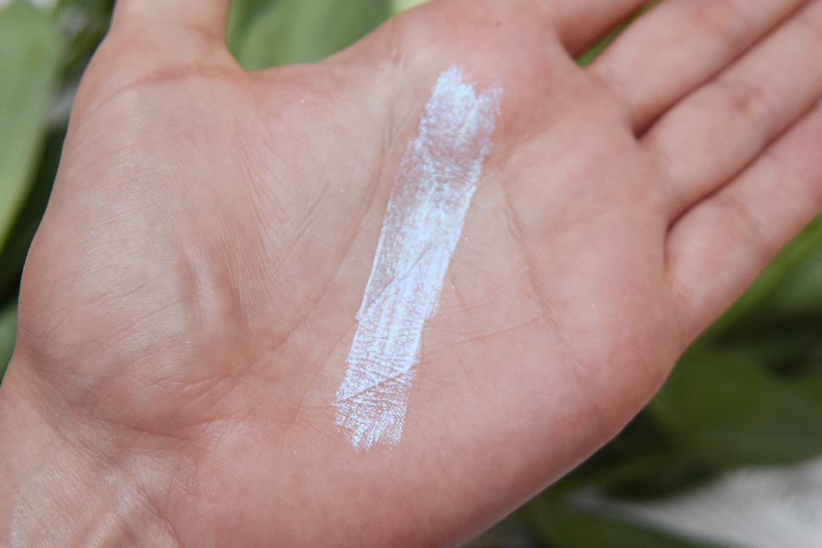 R.E.M. Beauty Starlet Lustrous Liquid Eyeshadow