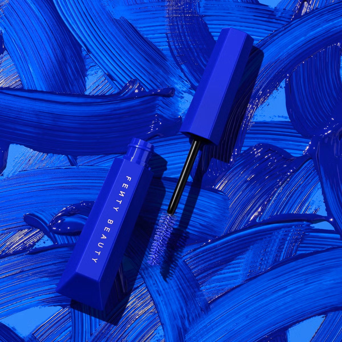 Fenty Beauty Hella Thicc Volumising Mascara Elec'Trip Blue