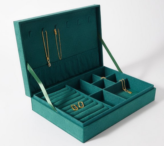 Edge of Ember 6-Day Personalised Advent Calendar Edge of Ember 6-Day Personalised Advent Calendar