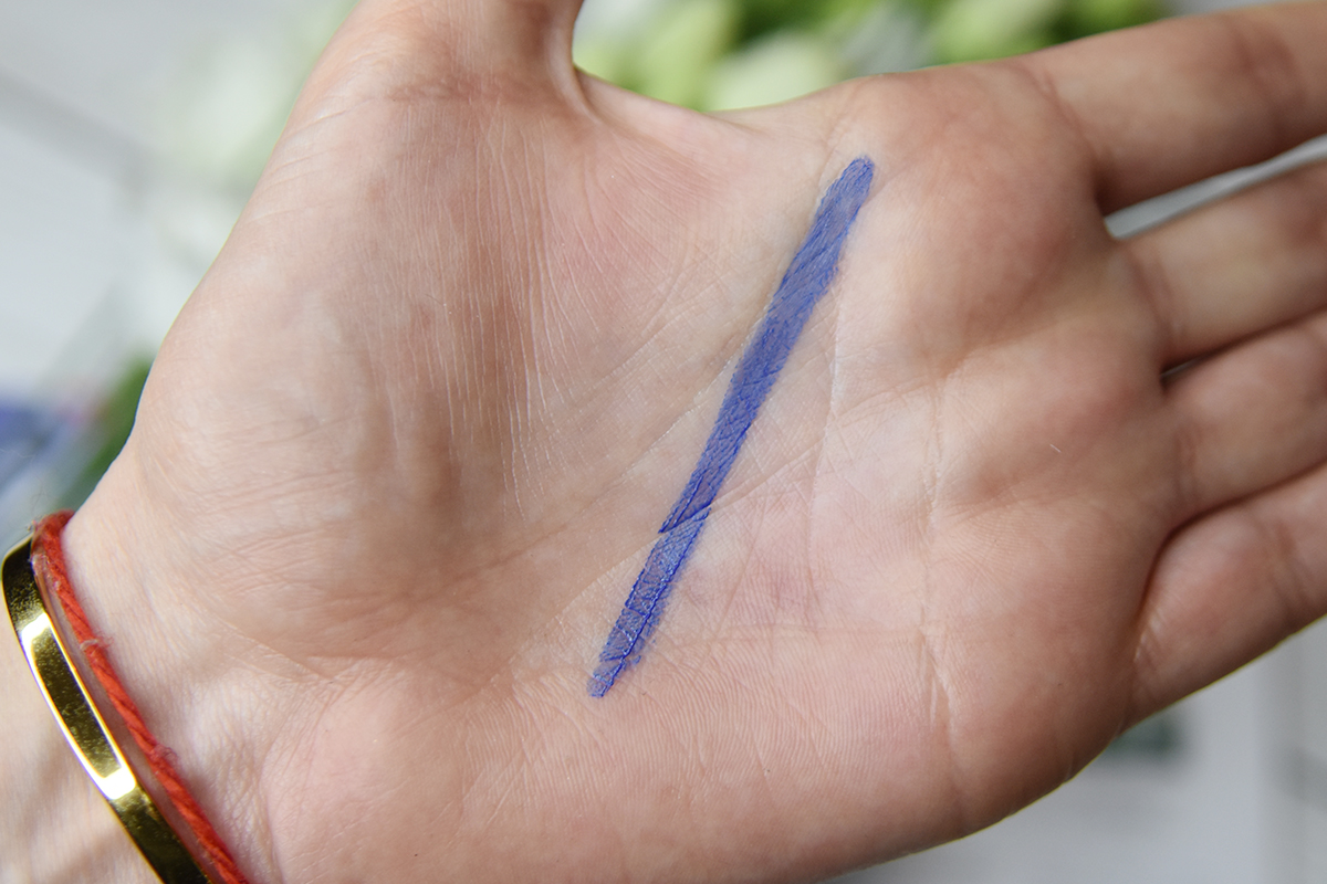 Sweed Beauty Satin Eyeliner in Diana Blue review Sweed Beauty Satin Eyeliner in Diana Blue review