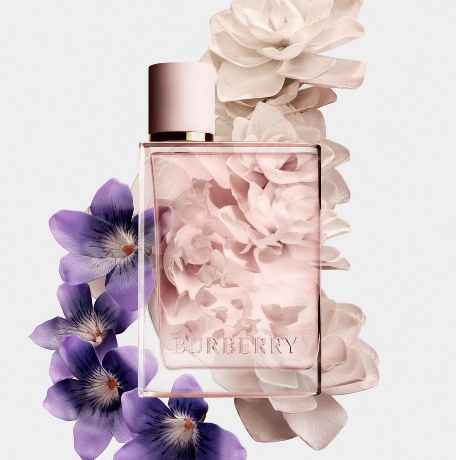 Burberry Her Petals Eau de Parfum Spray Burberry Her Petals Eau de Parfum Spray