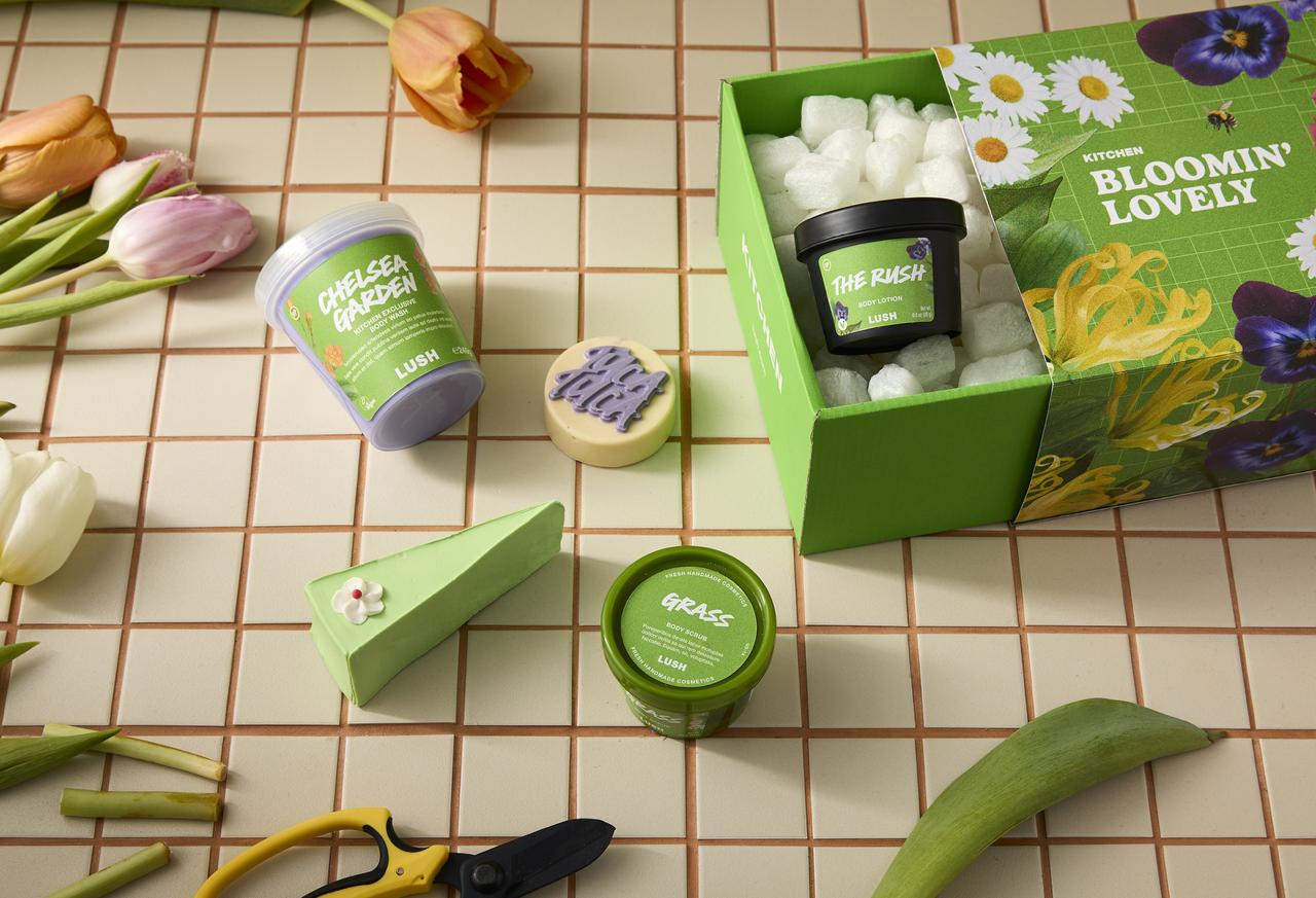 Lush Kitchen Shower Box